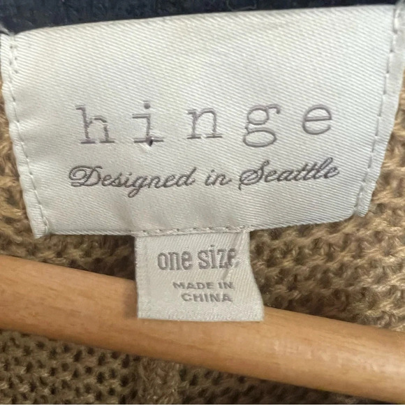 Hinge Patchwork Sweater Cape Poncho with Armholes one size - Picture 6 of 8